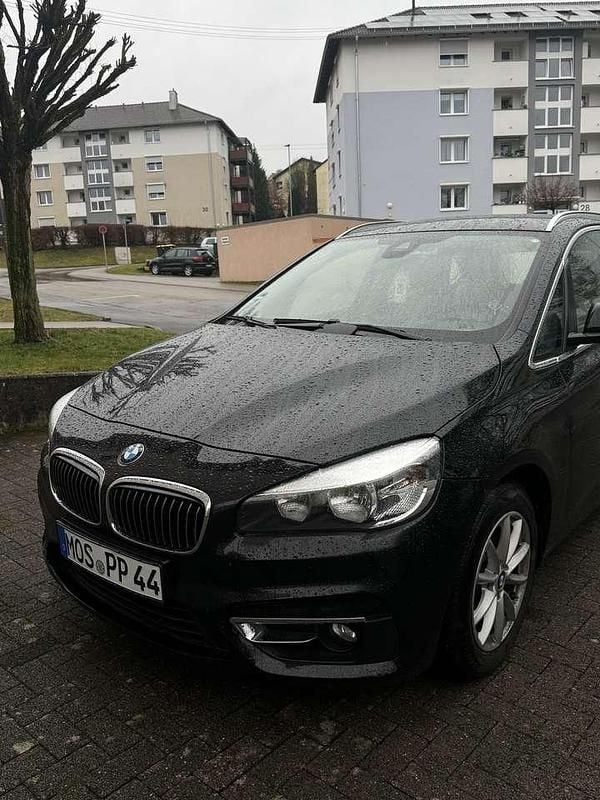 Gebraucht BMW 218 136 PS (100 kW) 2015 Schwarz Van / Kleinbus