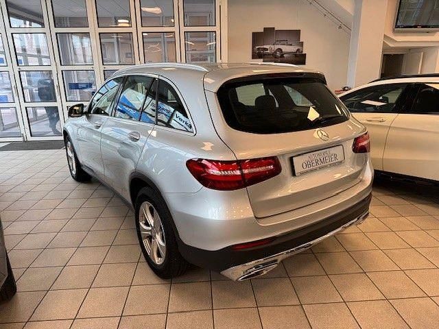 Gebraucht Mercedes GLC250 Luxury 211 PS (155 kW) 2016 Silber (iridiumsilber) SUV