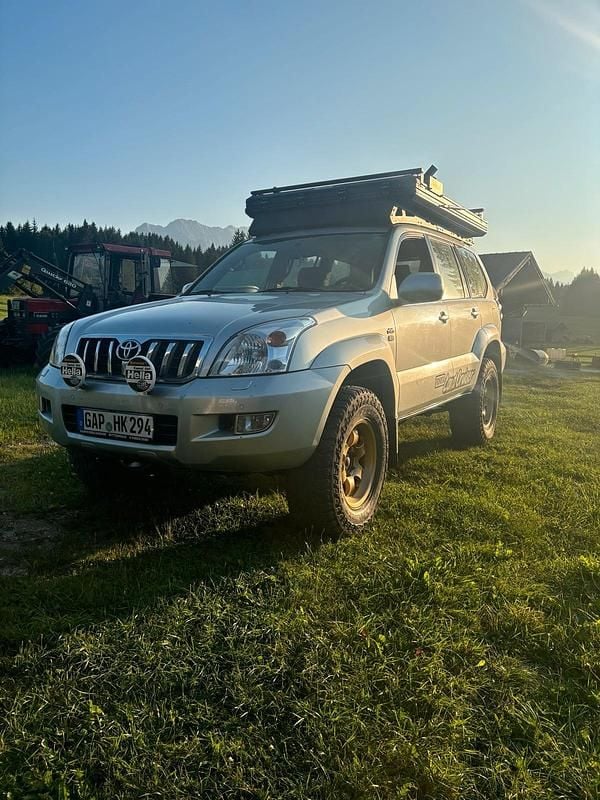 Silber Gebraucht 2008 Toyota Land Cruiser SUV | 20.999 € (Fairer Preis) - Bild 1/4