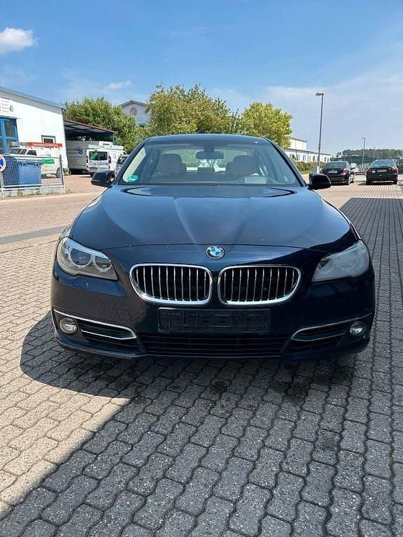 Blau Gebraucht 2013 BMW 530 Luxury Line Limousine | 10.000 € (Superpreis) - Bild 1/4