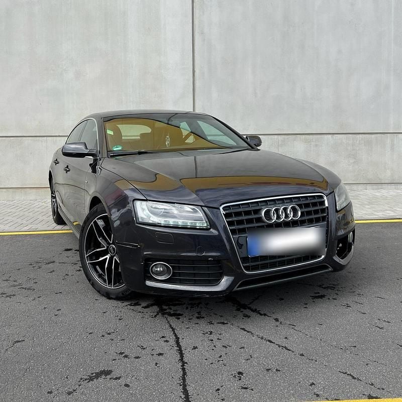 Grau Gebraucht 2009 Audi A5 Sportback S-Line Limousine | 7.900 € (Fairer Preis) - Bild 1/4