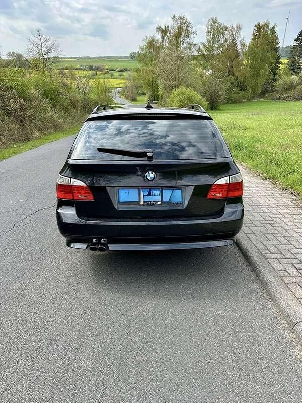 Gebraucht BMW 530 Sport Line 235 PS (172 kW) 2007 Kombi