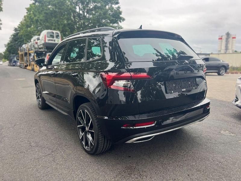 Schwarz Gebraucht 2020 Skoda Karoq SportLine SUV | 16.900 € (Guter Preis) - Bild 1/4