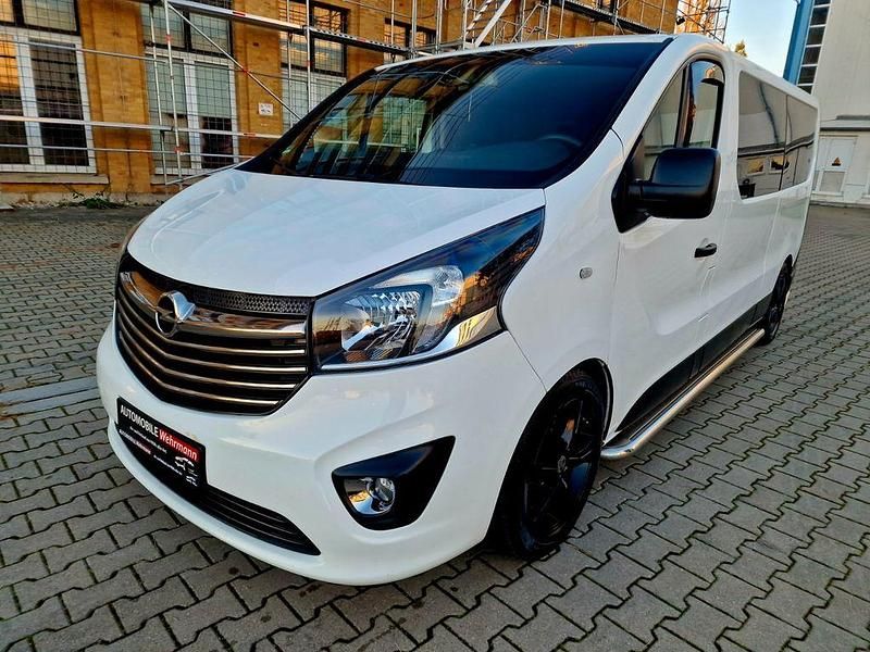 Weiß Gebraucht 2017 Opel Vivaro Van | 16.490 € (Teuer) - Bild 1/4