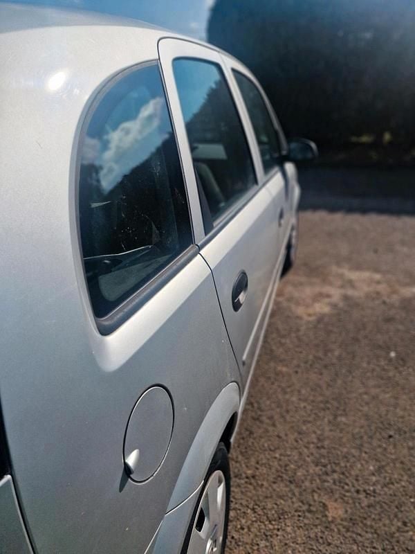 Second-hand Opel Meriva 105 CP (77 kW) 2007 Argintiu Monovolum