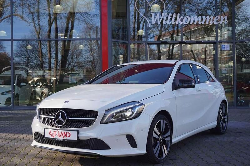 Gebraucht Mercedes A220 Urban 184 PS (135 kW) 2017 Weiß Limousine