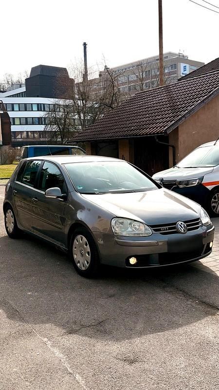 Gebraucht VW Golf V 140 PS (102 kW) 2005 Grau Kleinwagen
