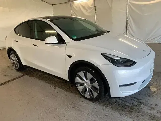 Used Tesla Model Y 378 kW (514 HP) 2023 White SUV