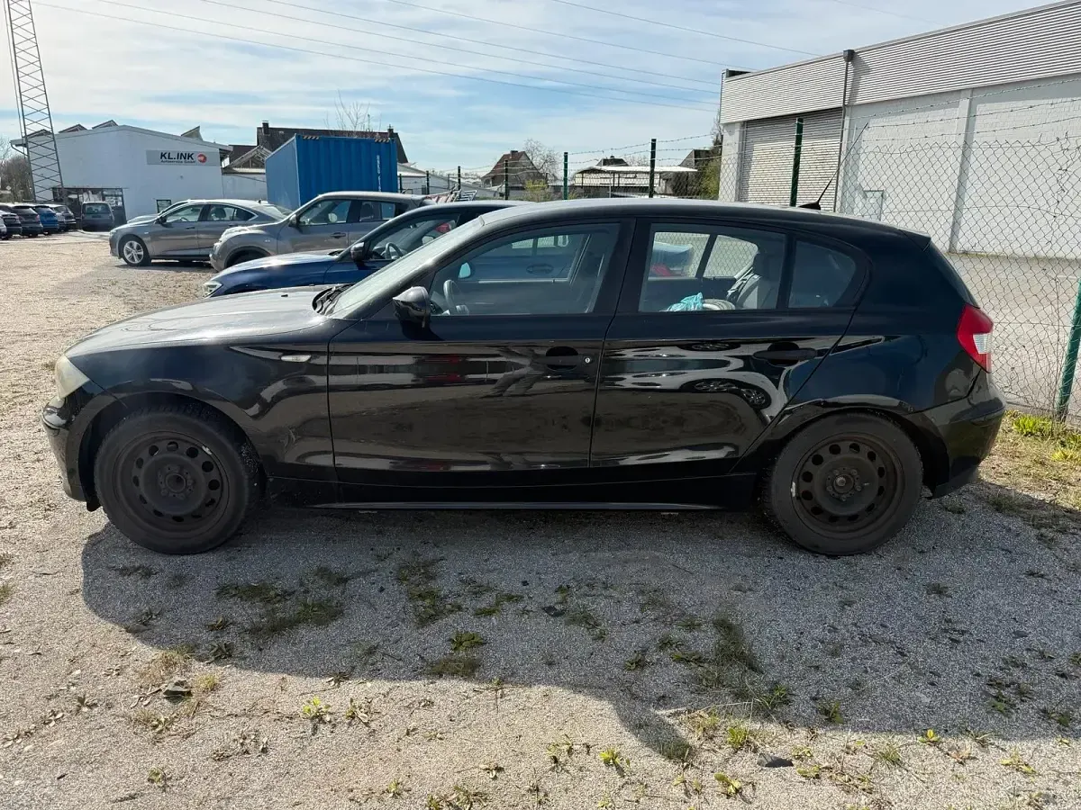 Second-hand BMW 116 115 CP (84 kW) 2006 Negru Hatchback