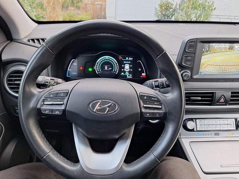 Gebraucht Hyundai Kona 100 kW (136 PS) 2020 Grau SUV