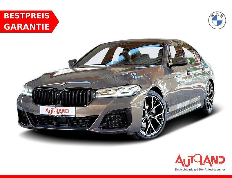 Grau Gebraucht 2023 BMW 520 M Sport Limousine | 42.890 € (Guter Preis) - Bild 1/4