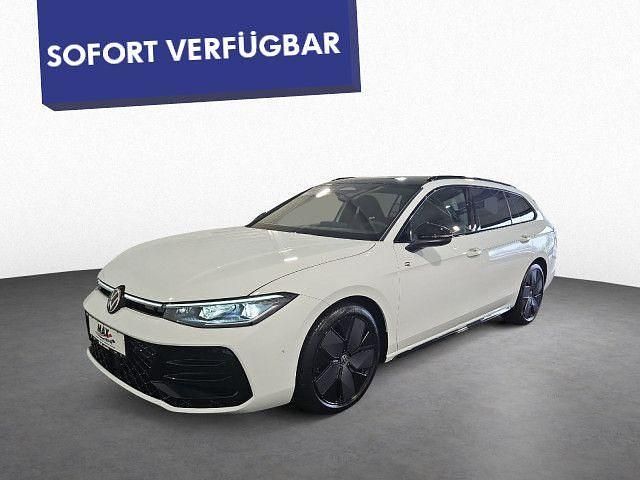 Gebraucht VW Passat R-line 193 PS (141 kW) 2026 Pure white uni / grenadillschw Kombi