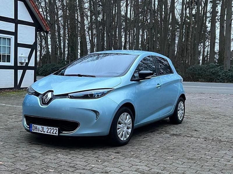 Blau Gebraucht 2014 Renault Zoe Intens Kleinwagen | 5.800 € (Fairer Preis) - Bild 1/4