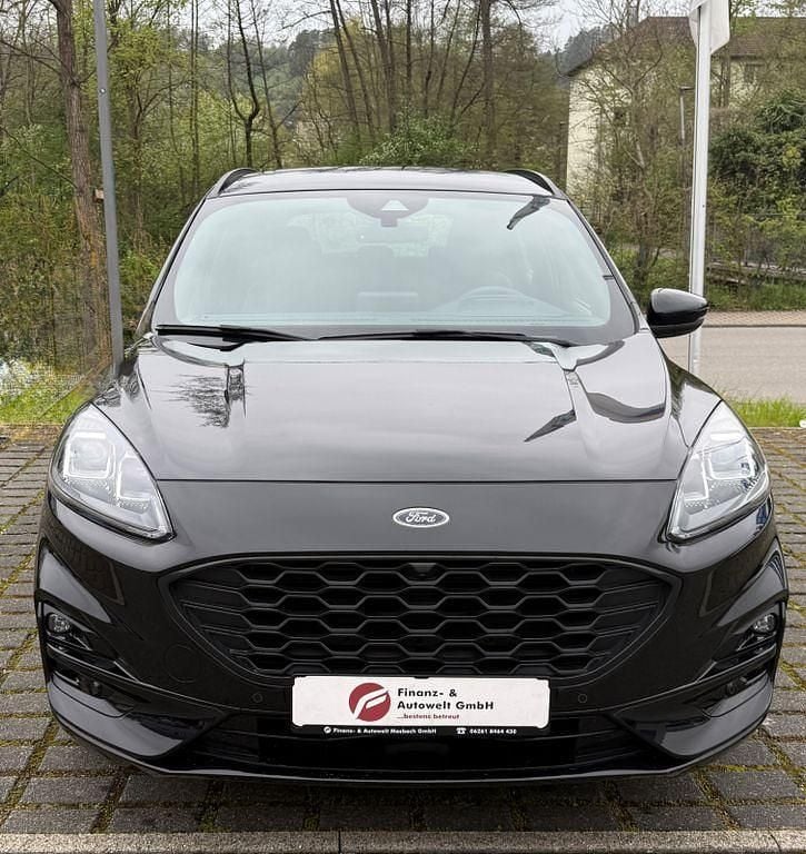 Gebraucht Ford Kuga ST-Line 120 PS (88 kW) 2023 Schwarz SUV