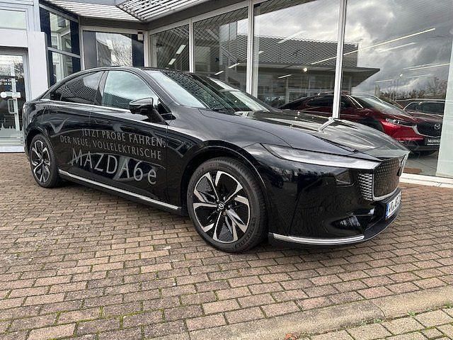 Schwarz Neu 2025 Mazda 6e Takumi-Line Limousine | 39.990 € (Superpreis) - Bild 1/4