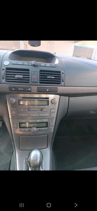 Silber Gebraucht 2005 Toyota Avensis Kombi | 2.700 € (Fairer Preis) - Bild 1/4