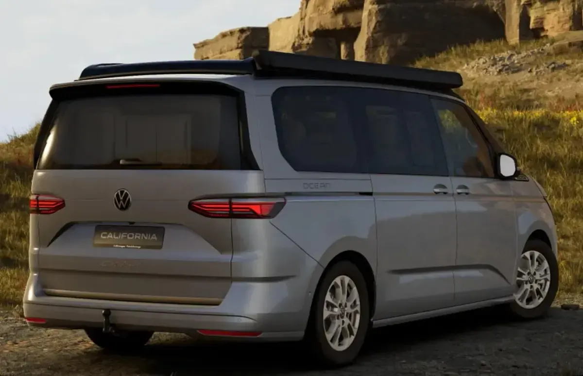 Neu VW California California 150 PS (110 kW) 2026 Monosilber metallic /black roof Van