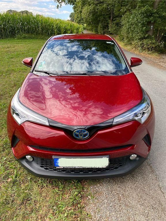 Rot Gebraucht 2018 Toyota C-HR SUV | 17.900 € (Fairer Preis) - Bild 1/4