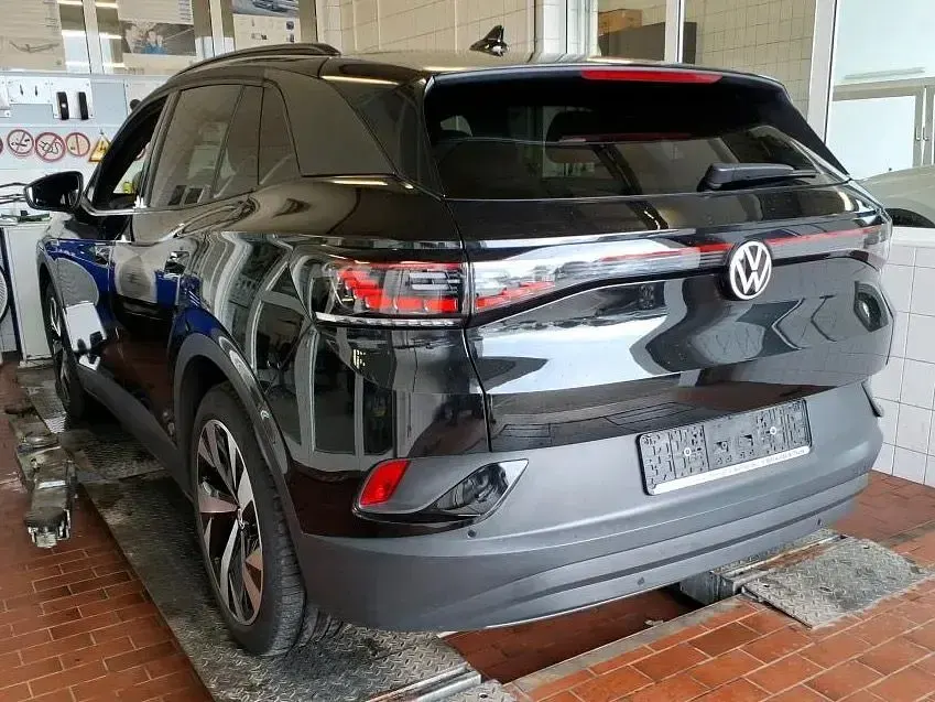 Gebraucht VW ID.4 Pro Performance 150 kW (204 PS) 2024 Schwarz SUV
