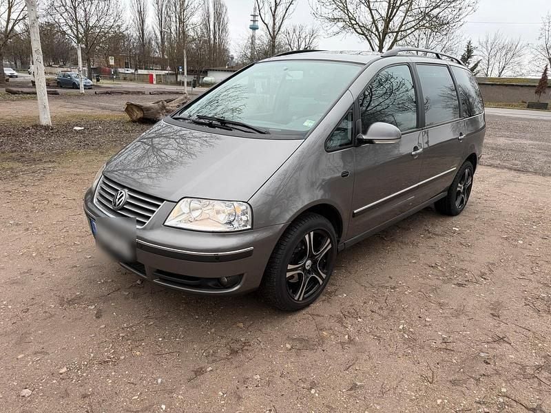 Gebraucht VW Sharan 115 PS (84 kW) 2008 Grau Van / Kleinbus