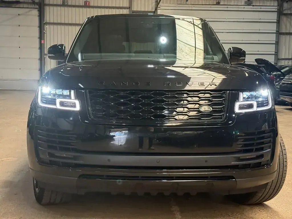 Second-hand Land Rover Range Rover Vogue 300 CP (220 kW) 2019 Negru SUV