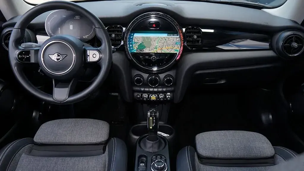 Gebraucht Mini Cooper SE Classic 135 kW (184 PS) 2022 Blau Kleinwagen