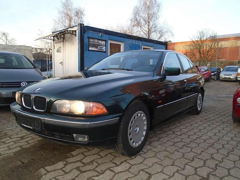 Gebraucht BMW 523 170 PS (125 kW) 2000 Grünmetallic Limousine