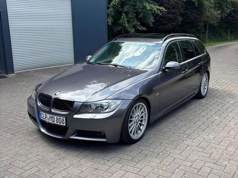 Grau Gebraucht 2007 BMW 320 M Sport Kombi | 6.900 € (Teuer) - Bild 1/4