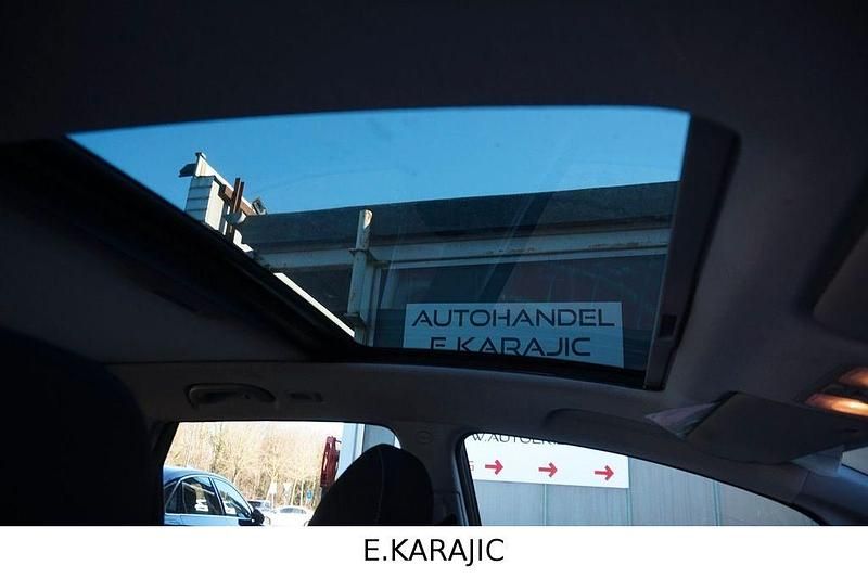 Gebraucht Kia Venga 128 PS (94 kW) 2011 Schwarz Kleinwagen