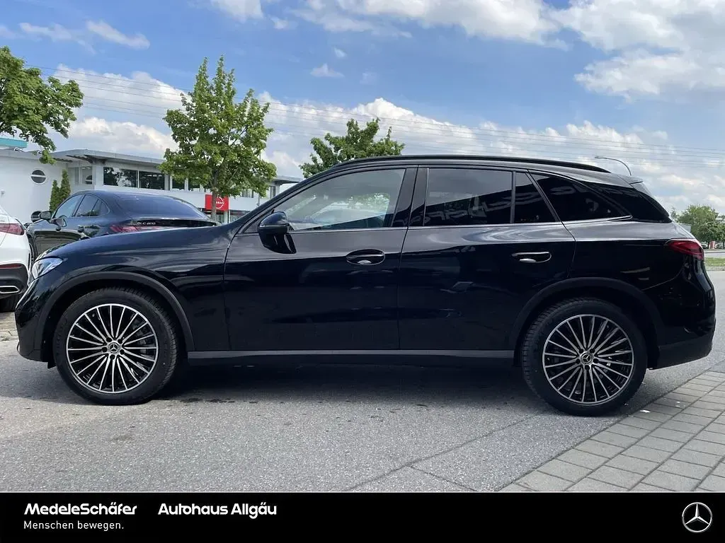 Gebraucht Mercedes GLC220 AMG 197 PS (144 kW) 2025 Obsidianschwarz  lack SUV