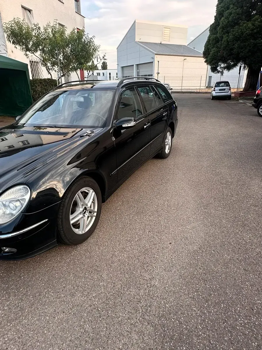Gebraucht Mercedes E280 190 PS (139 kW) 2007 Schwarz Kombi