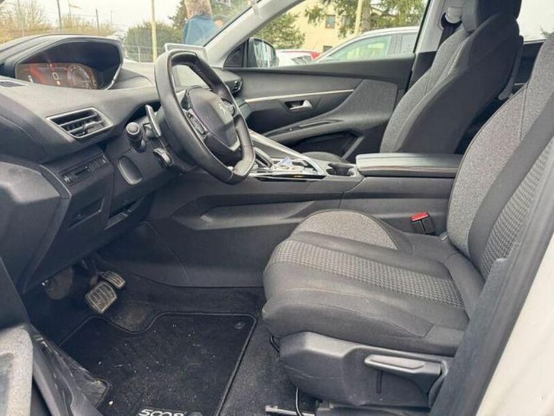 Gebraucht Peugeot 5008 Business-Line 131 PS (96 kW) 2020 Weiß (blanc banquise) SUV