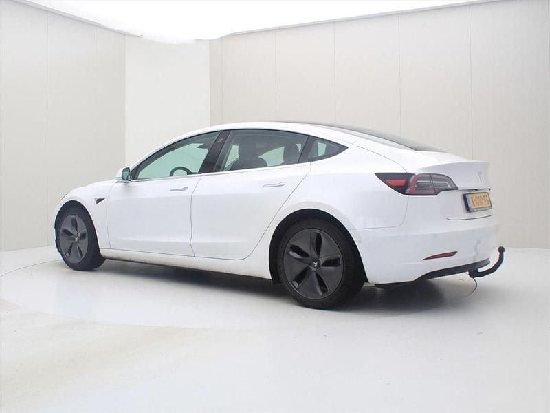 Gebraucht Tesla Model 3 Standard Range 225 kW (306 PS) 2020 Weiß Limousine