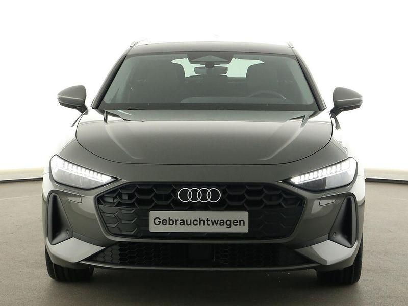 Gebraucht Audi A5 Sport 204 PS (150 kW) 2025 Chronosgrau metallic Kombi