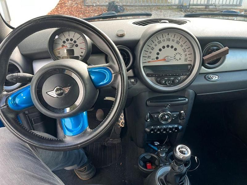 Gebraucht Mini One Cabriolet 98 PS (72 kW) 2011 Blau Cabrio