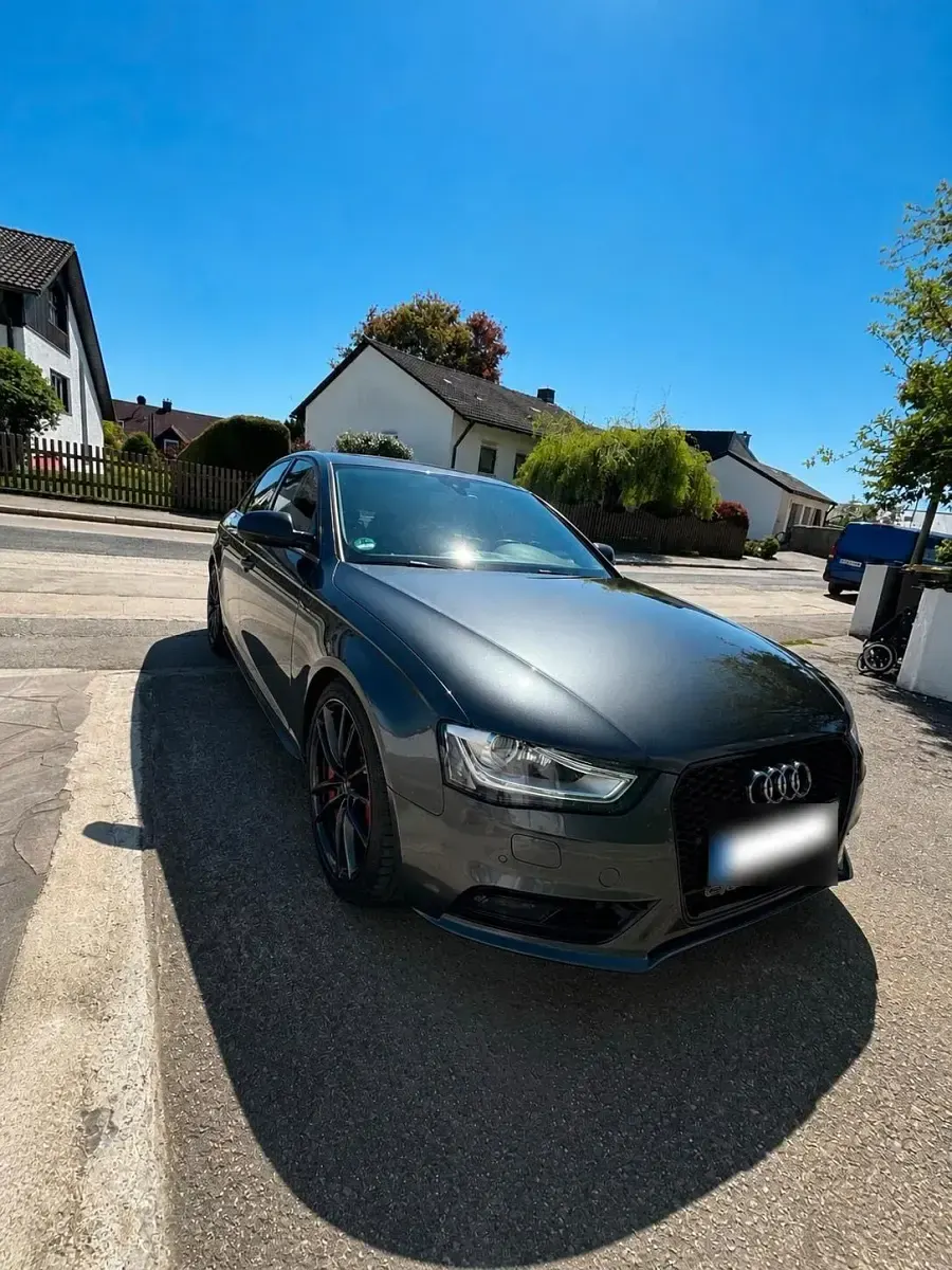 Gebraucht Audi A4 Design 245 PS (180 kW) 2013 Grau Limousine