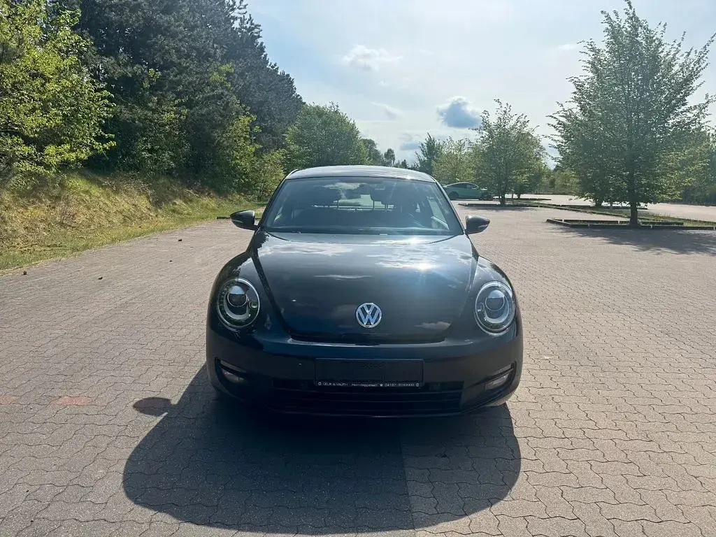 Gebraucht VW Beetle Basis 105 PS (77 kW) 2013 Schwarz Kleinwagen