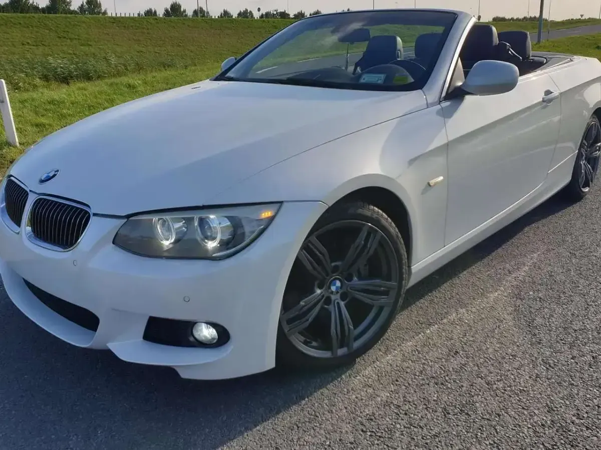 Gebraucht BMW 335 Cabriolet Executive 306 PS (225 kW) 2011 Weiß Cabrio