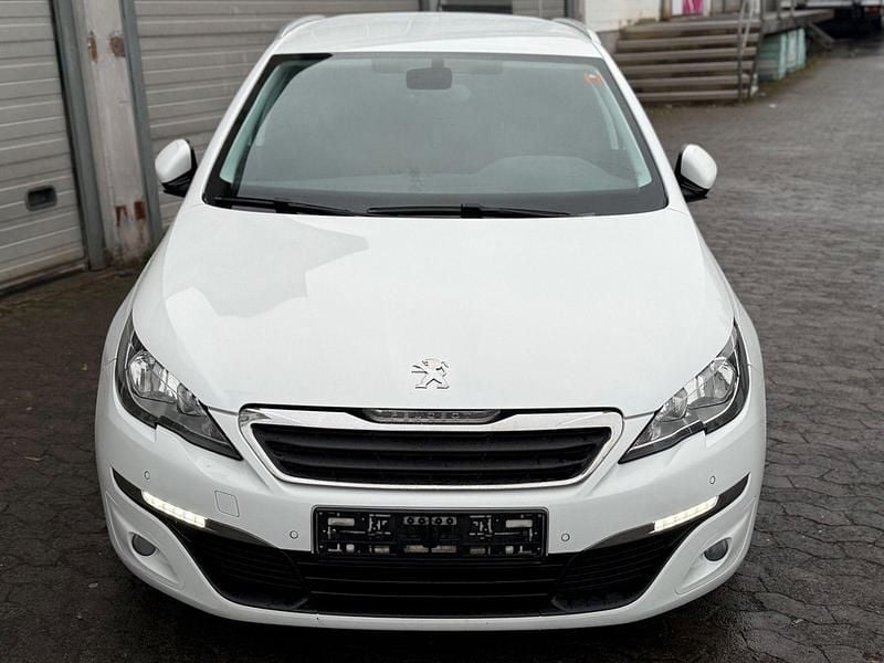 Gebraucht Peugeot 308 SW Business-Line 120 PS (88 kW) 2015 Weiß Kombi