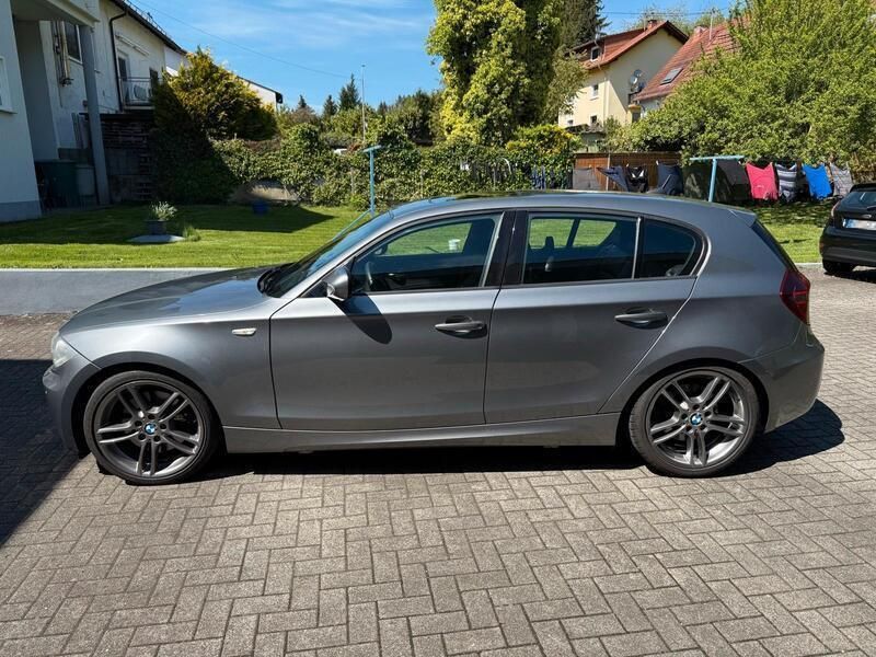 Grau Gebraucht 2011 BMW 123 Sport Line Kleinwagen | 7.250 € (Guter Preis) - Bild 1/4