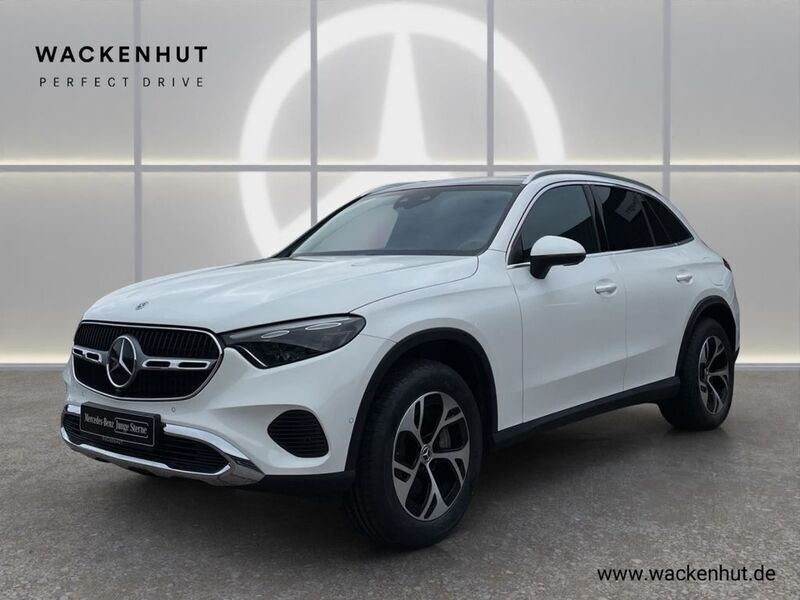 Weiss Gebraucht 2023 Mercedes GLC300e Avantgarde SUV | 55.590 € (Superpreis) - Bild 1/4