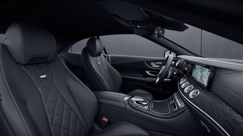 Designo diamantweiß Gebraucht 2018 Mercedes E450 Cabrio | 43.900 € (Teuer) - Bild 1/4