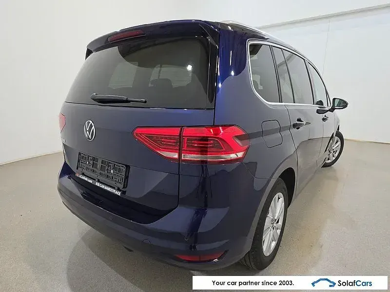 Gebraucht VW Touran Highline 150 PS (110 kW) 2020 Blau Van / Kleinbus
