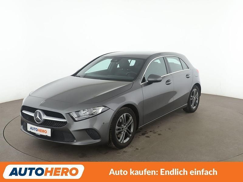 Grau Gebraucht 2018 Mercedes A200 Limousine | 20.650 € (Fairer Preis) - Bild 1/3