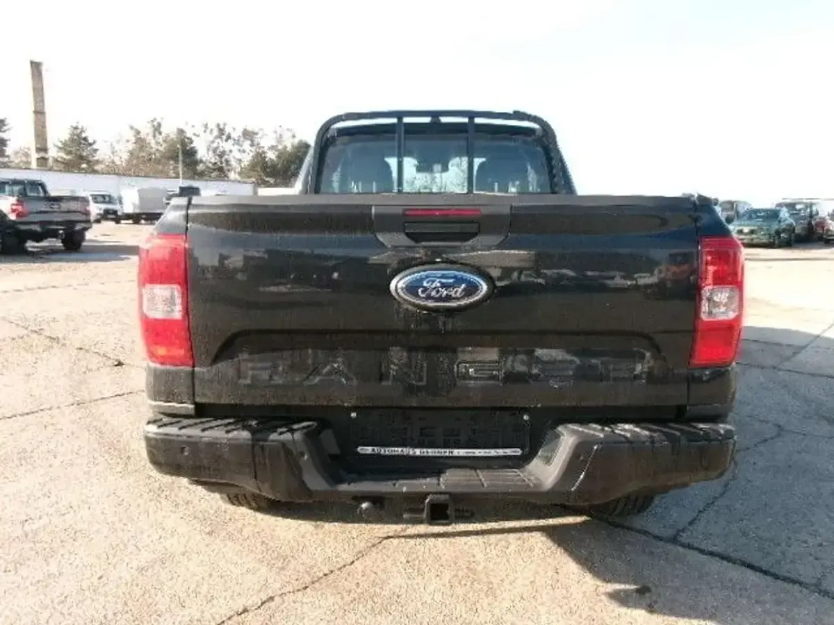 Nowe Ford Ranger XLT 170 KM (125 kW) 2026 Czarny Pickup