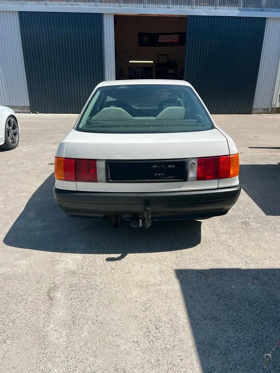 Gebraucht Audi 80 131 PS (96 kW) 1989 Weiß Limousine