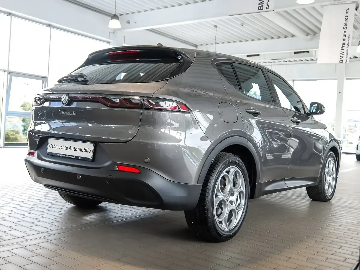 Gebraucht Alfa Romeo Tonale Premium 131 PS (96 kW) 2023 Grau SUV