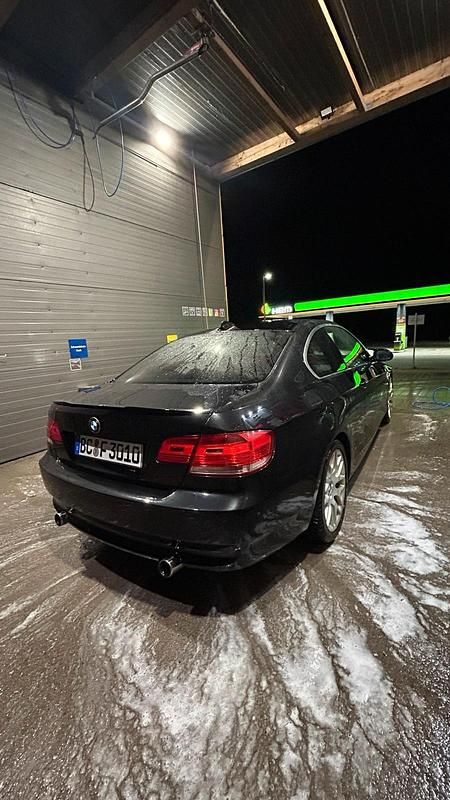 Gebraucht BMW 325 218 PS (160 kW) 2007 Schwarz Coupé