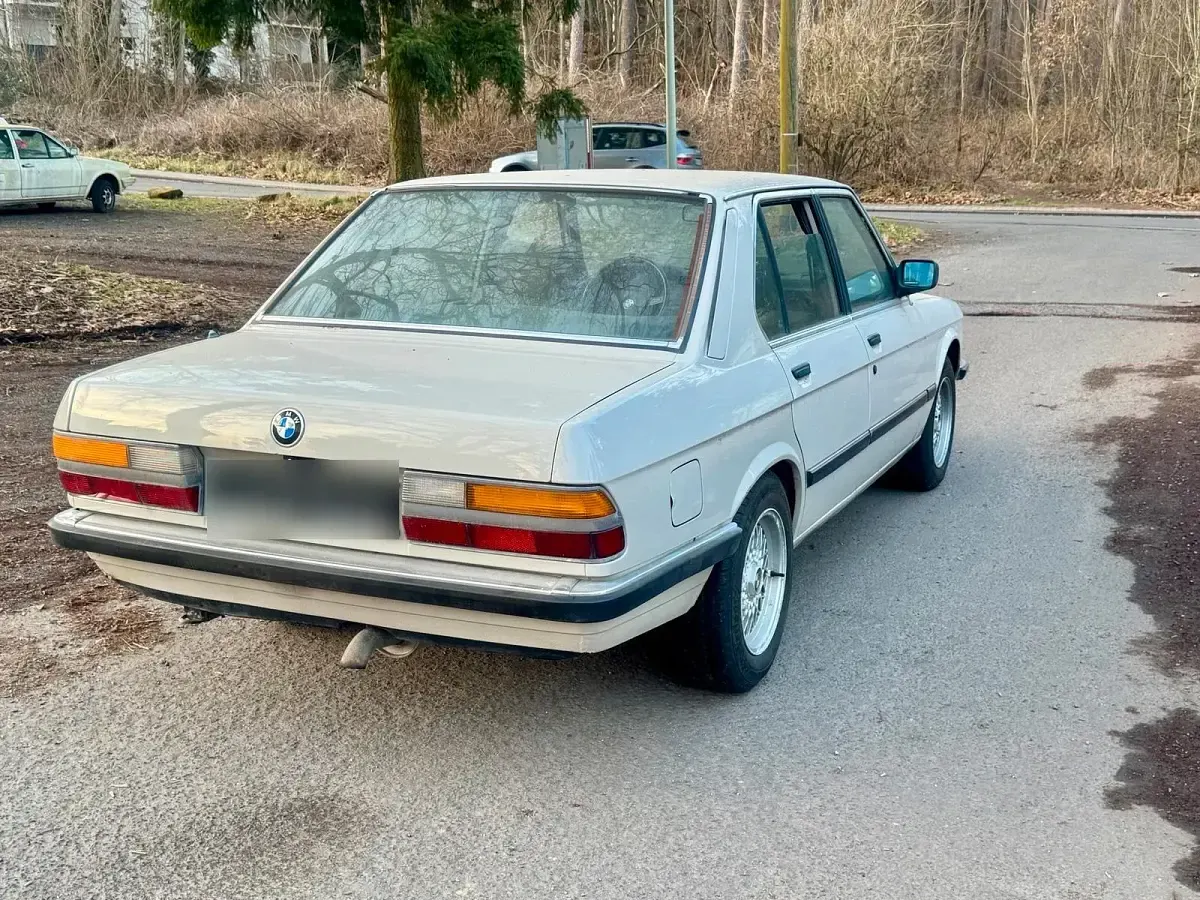 Gebraucht BMW 524 86 PS (63 kW) 1987 Limousine