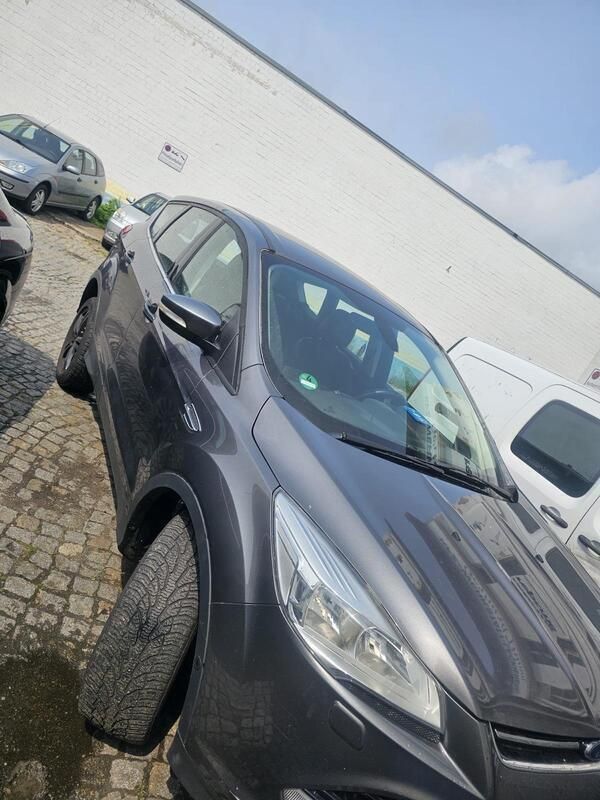 Schwarz Gebraucht 2013 Ford Kuga SUV | 10.000 € - Bild 1/4